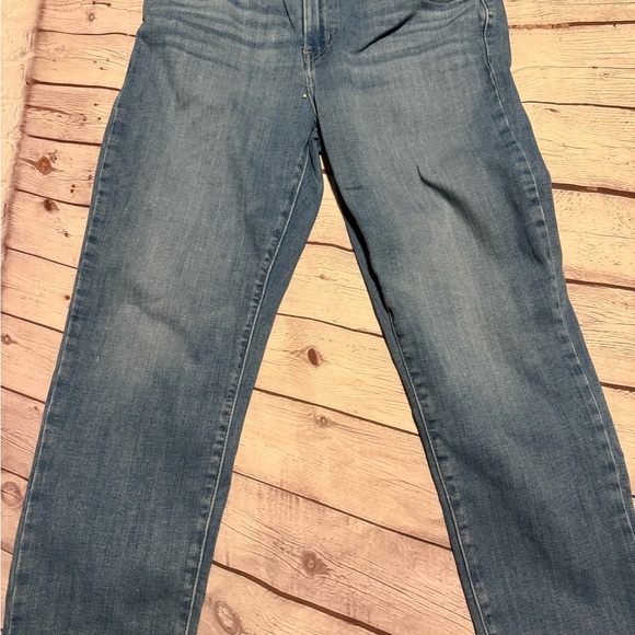 NWOT Levi's Women's Straight Leg Blue Jeans - Picture 2 of 13